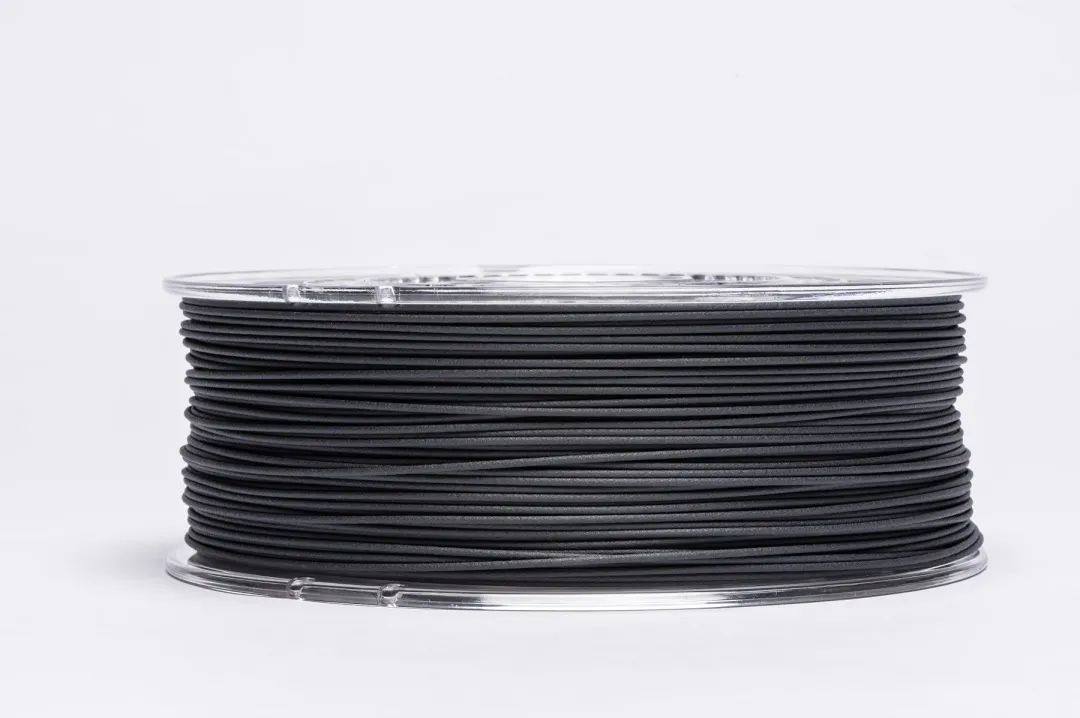 赢创推出全球首款用于3D打印医疗植入物的碳纤增强型PEEK长丝
